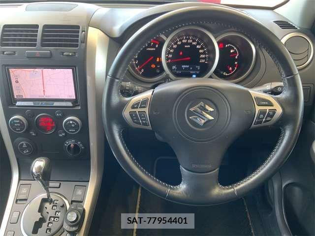 Suzuki ESCUDO 2014-10 7620505-17