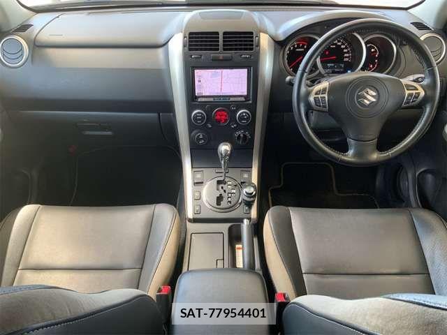 Suzuki ESCUDO 2014-10 7620505-1
