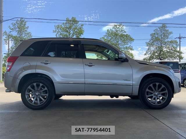 Suzuki ESCUDO 2014-10 7620505-6