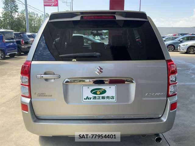 Suzuki ESCUDO 2014-10 7620505-8