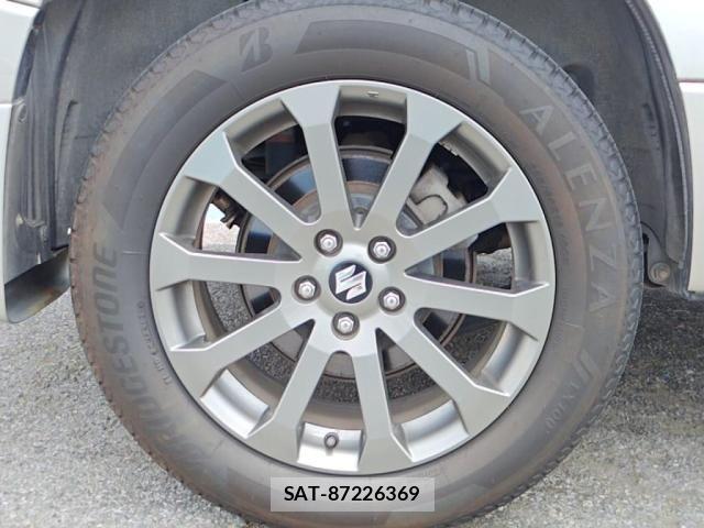 Suzuki ESCUDO 2014-10 7620503-11