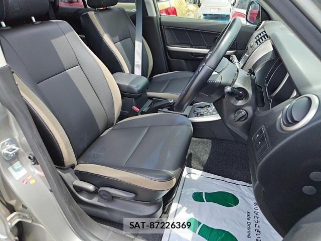 Suzuki ESCUDO 2014-10 7620503-20