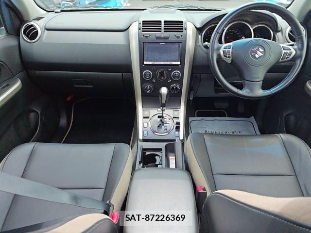 Suzuki ESCUDO 2014-10 7620503-2
