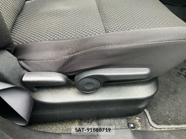 Suzuki ESCUDO 2011-09 7729408-13