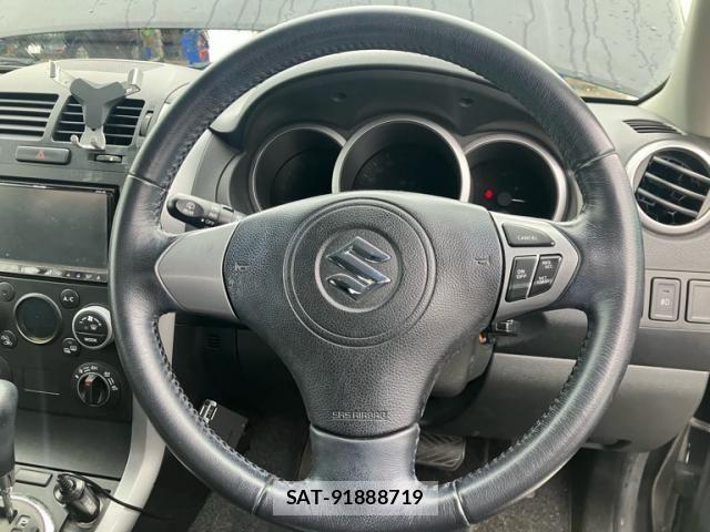 Suzuki ESCUDO 2011-09 7729408-16