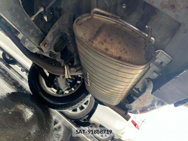 Suzuki ESCUDO 2011-09 7729408-24
