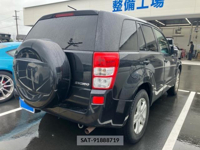 Suzuki ESCUDO 2011-09 7729408-4