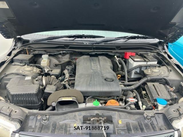 Suzuki ESCUDO 2011-09 7729408-8