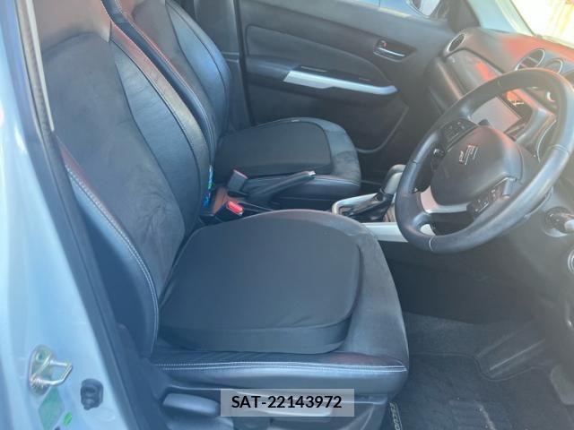 Suzuki ESCUDO 2016-12 7789579-13