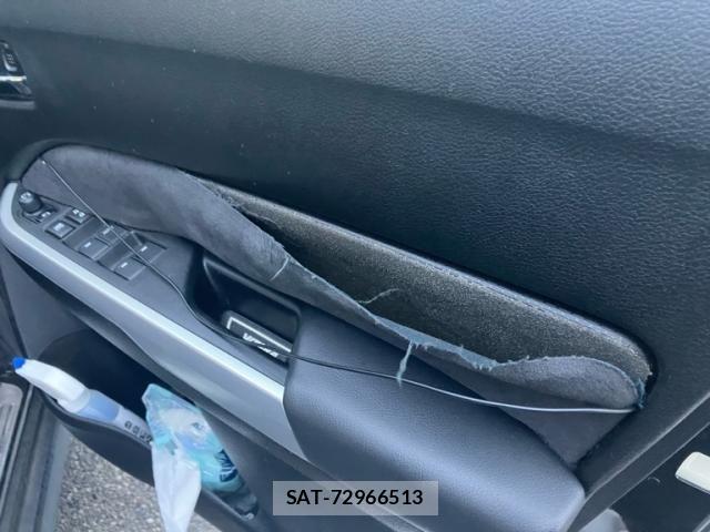 Suzuki ESCUDO 2015-10 7879768-9