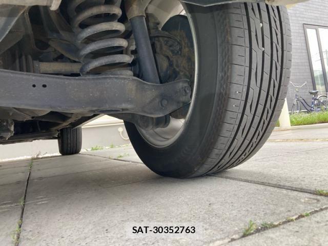 Suzuki ESCUDO 2015-07 8132557-9