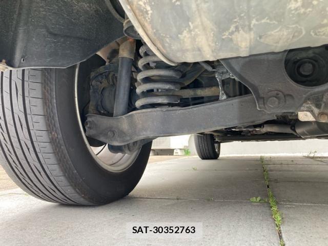 Suzuki ESCUDO 2015-07 8132557-10