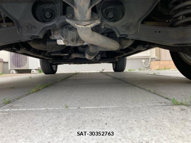 Suzuki ESCUDO 2015-07 8132557-11
