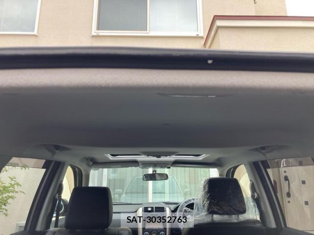 Suzuki ESCUDO 2015-07 8132557-13