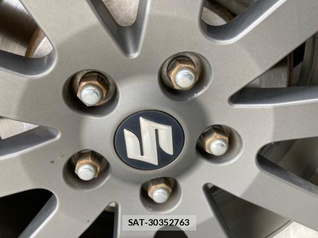 Suzuki ESCUDO 2015-07 8132557-15