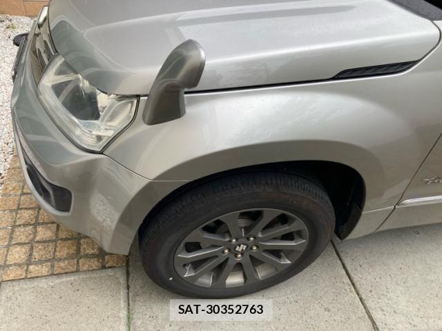 Suzuki ESCUDO 2015-07 8132557-1