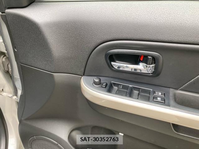 Suzuki ESCUDO 2015-07 8132557-19