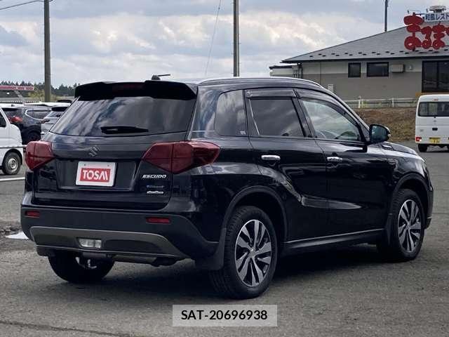 Suzuki ESCUDO 2022-12 8210484-4