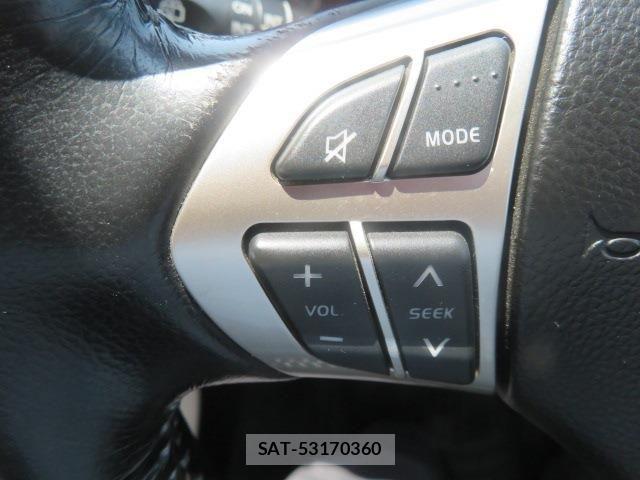 Suzuki ESCUDO 2014-09 8210486-11