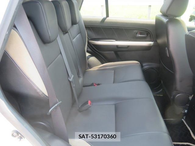 Suzuki ESCUDO 2014-09 8210486-6