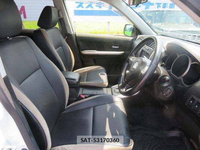 Suzuki ESCUDO 2014-09 8210486-8