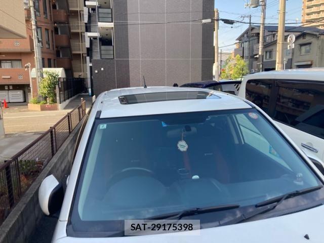 Suzuki ESCUDO 2014-02 8317435-5