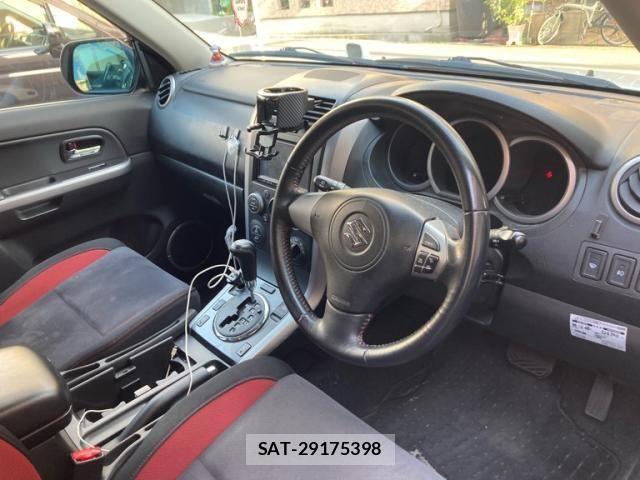 Suzuki ESCUDO 2014-02 8317435-8