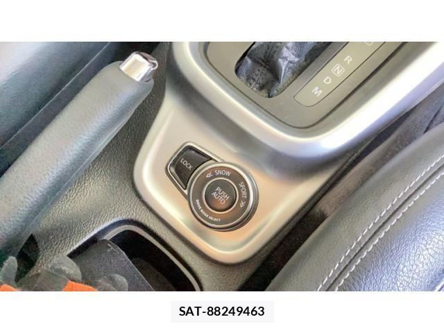 Suzuki ESCUDO 2016-11 8415226-18