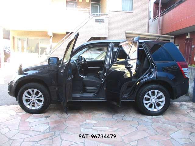 Suzuki ESCUDO 2013-12 8527605-9