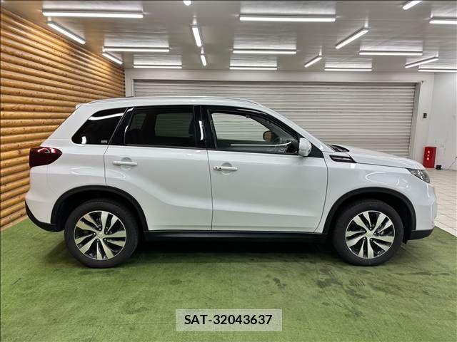 Suzuki ESCUDO 2022-05 8797636-17