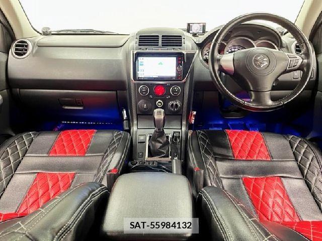 Suzuki ESCUDO 2015-06 8882438-1