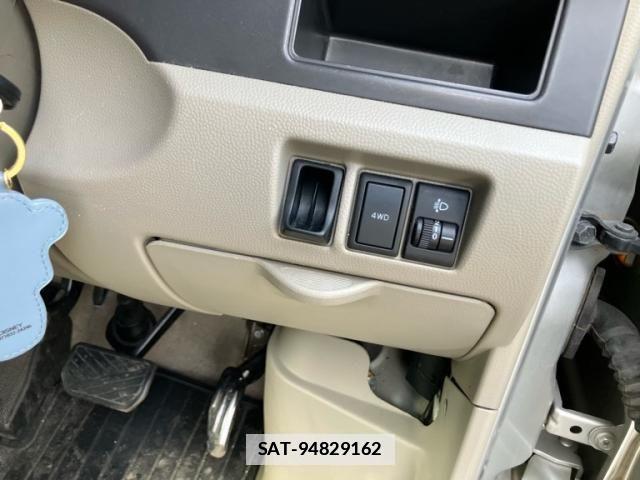 Suzuki EVERY 2011-11 4641188-9
