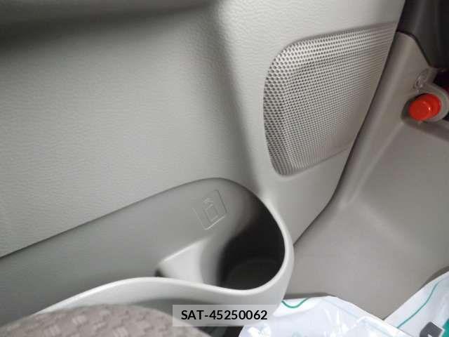 Suzuki EVERY 2024-02 4988408-17
