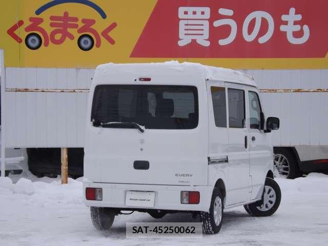Suzuki EVERY 2024-02 4988408-2