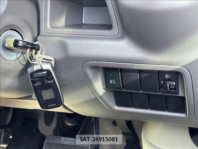 Suzuki EVERY 2018-04 6220076-15