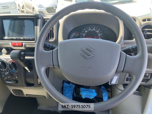 Suzuki EVERY 2023-10 6277405-12