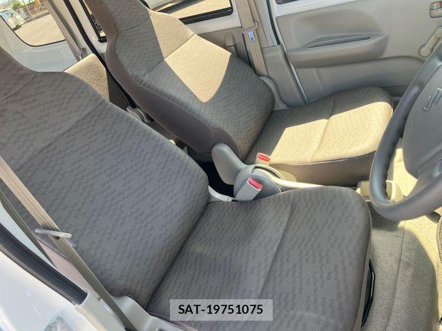 Suzuki EVERY 2023-10 6277405-13
