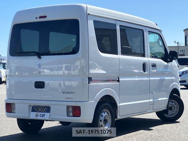 Suzuki EVERY 2023-10 6277405-19