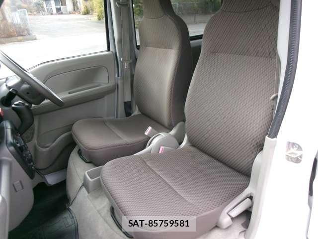 Suzuki EVERY 2017-08 6306773-11
