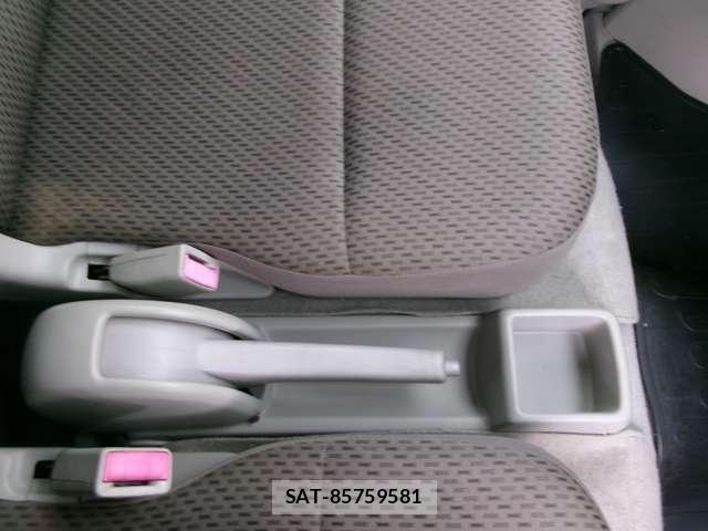 Suzuki EVERY 2017-08 6306773-26