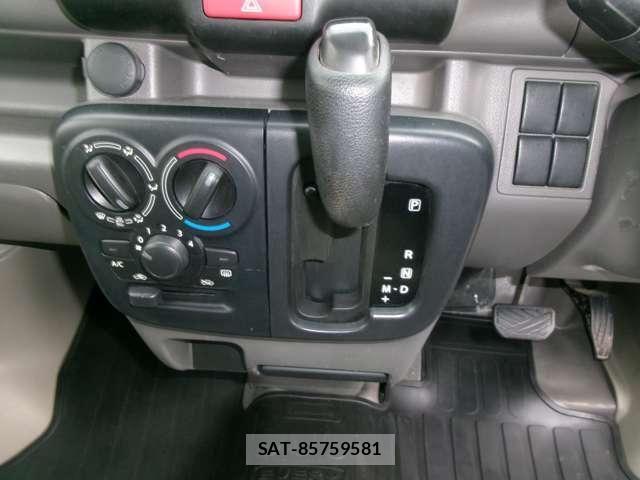 Suzuki EVERY 2017-08 6306773-27
