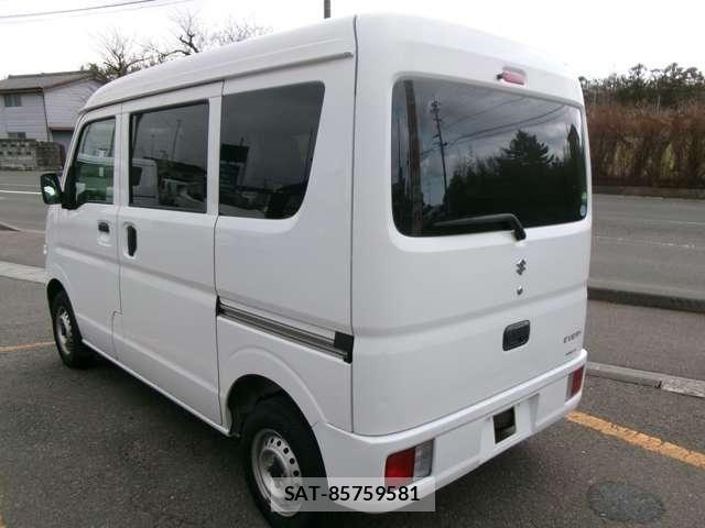 Suzuki EVERY 2017-08 6306773-6
