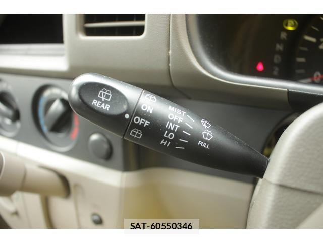 Suzuki EVERY 2014-02 6673819-10
