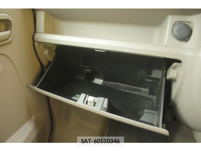 Suzuki EVERY 2014-02 6673819-13