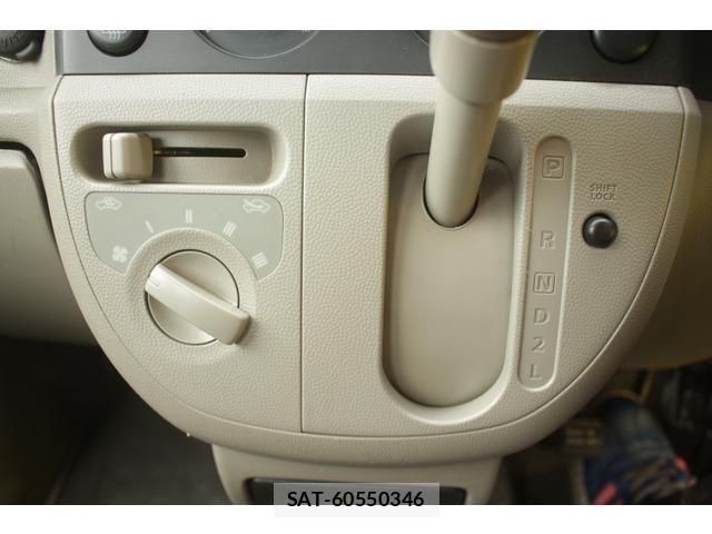 Suzuki EVERY 2014-02 6673819-8