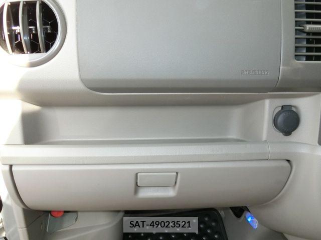 Suzuki EVERY 2014-10 6673820-21