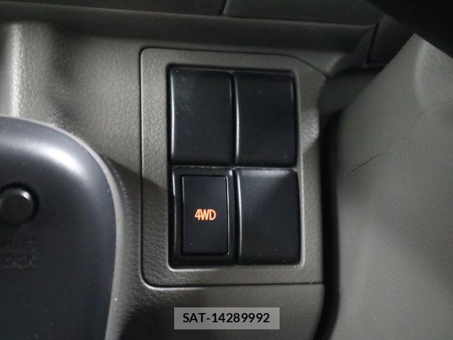 Suzuki EVERY 2024-11 6684030-26