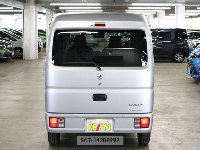 Suzuki EVERY 2024-11 6684030-5