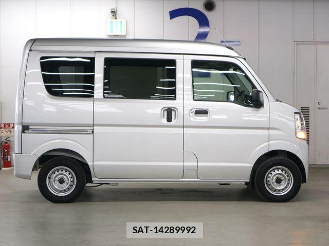 Suzuki EVERY 2024-11 6684030-7