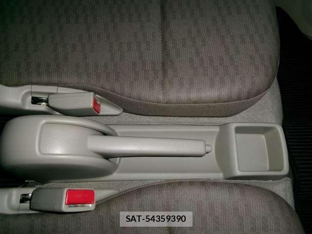 Suzuki EVERY 2021-07 6717460-28
